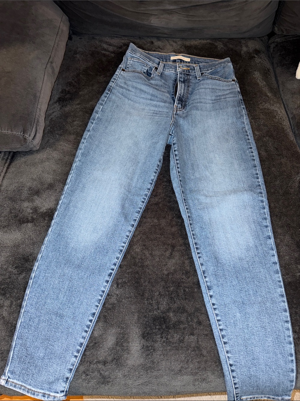 Levi’s Classic High-Rise Light Blue Mom Jeans